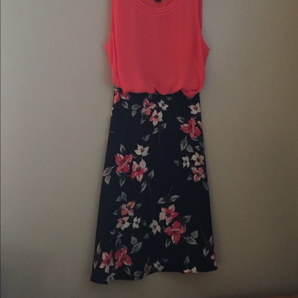 Van Heusen knee length floral A-line skirt